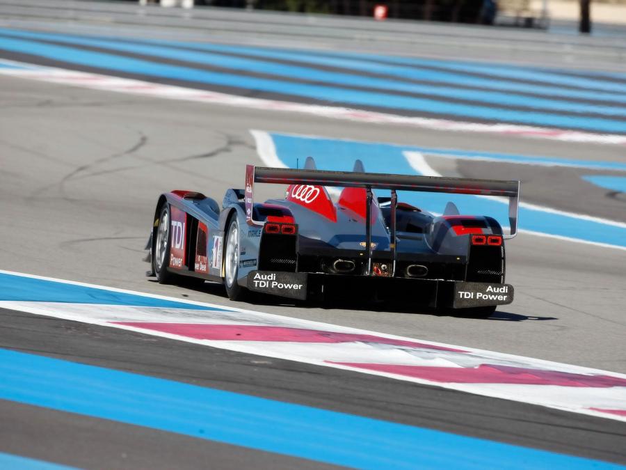  Audi R10 TDI 2008 года  (фото 16 из 57)